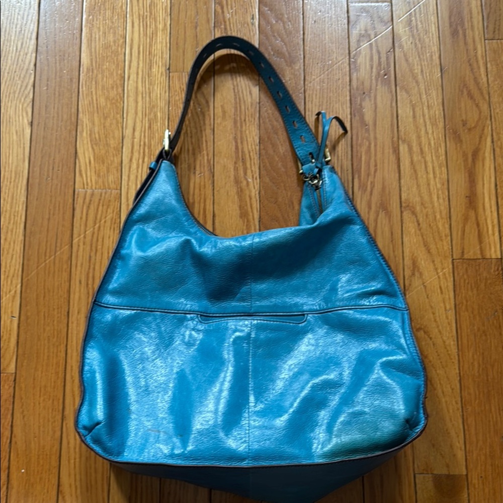 Elegant Blue Leather Shoulder Bag